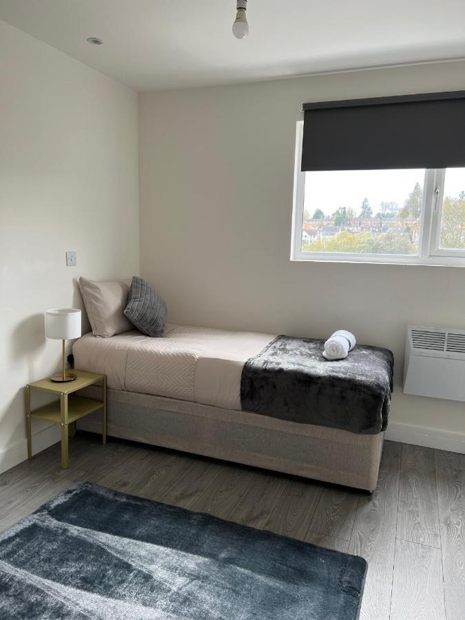 2 Bedroom City Centre Apartment In Hemel Hempstead Dış mekan fotoğraf