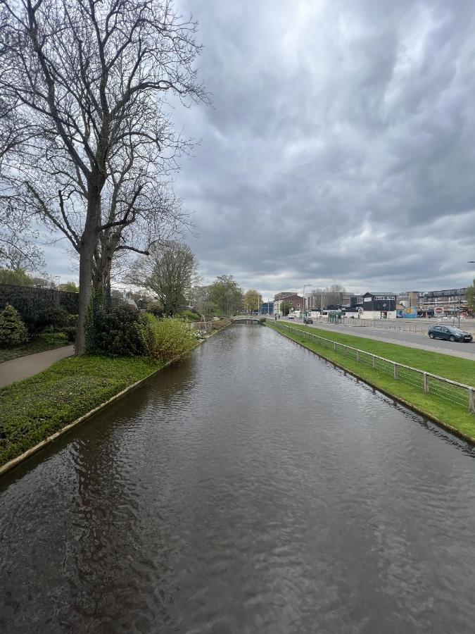 2 Bedroom City Centre Apartment In Hemel Hempstead Dış mekan fotoğraf